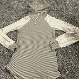 Womens Columbia hooded long sleeve top size S Small